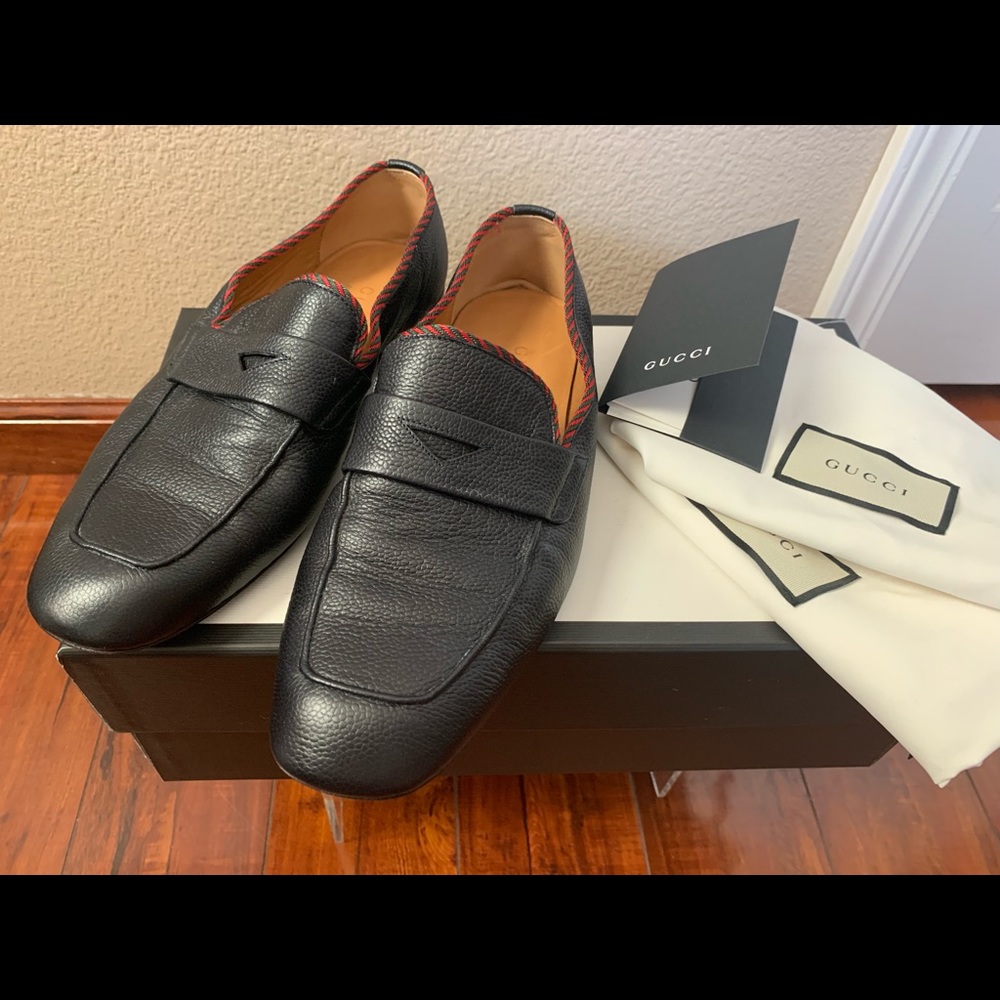 Authentic GUCCI moccasin with Tiger logo